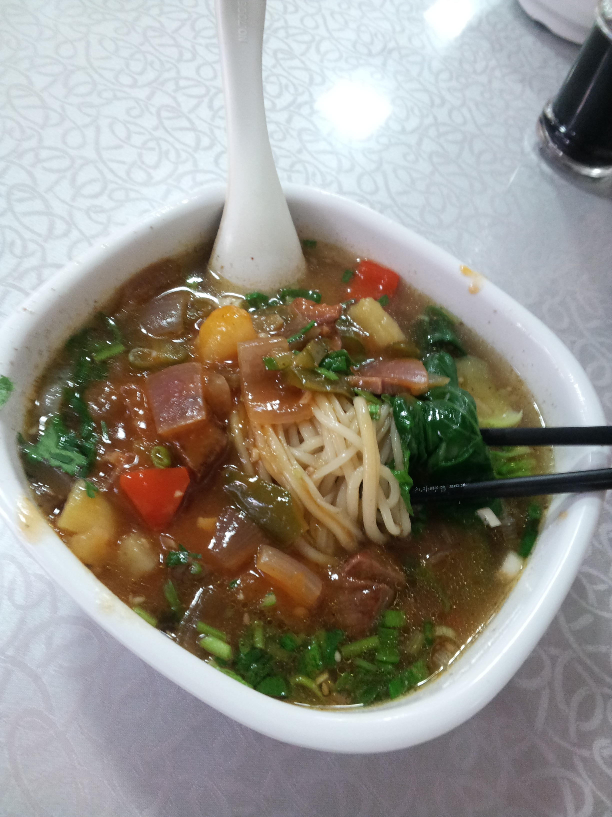 Soupe aux pâtes piquantes