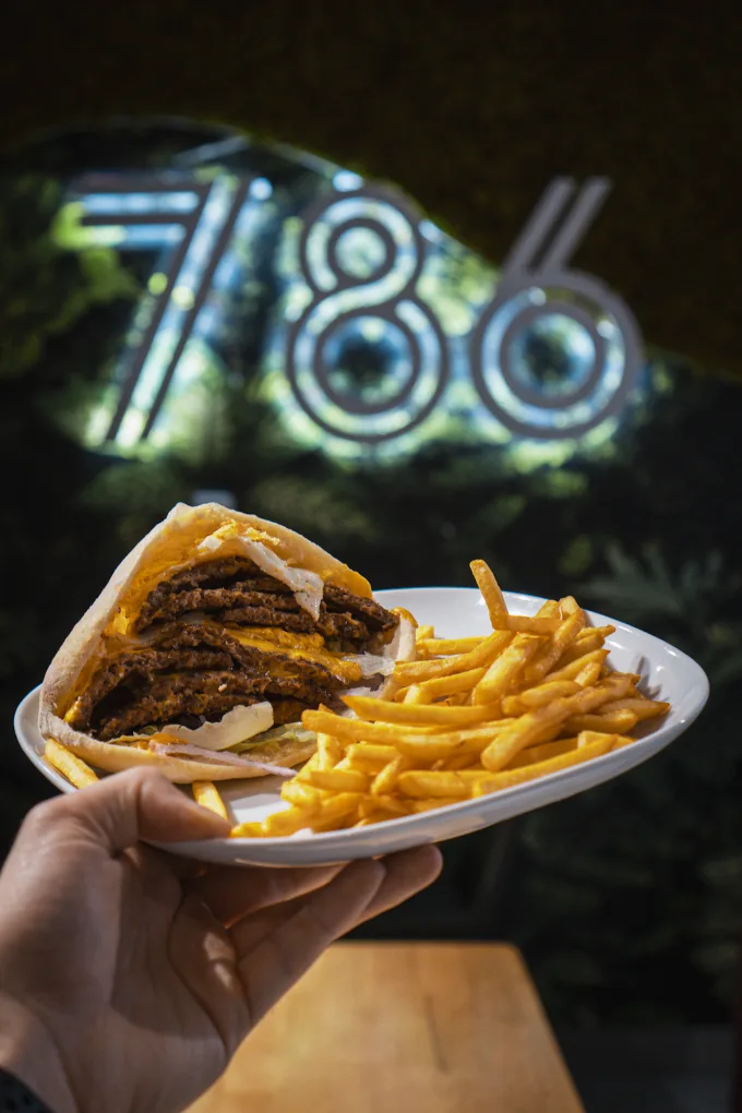 Le 786 Brasserie & Burger
