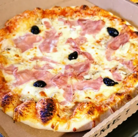 Pizza du petit village