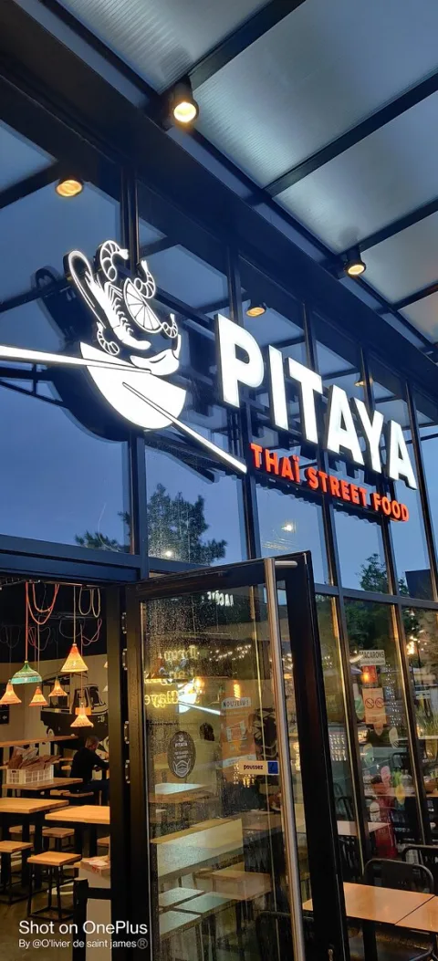 Pitaya Claye-Souilly